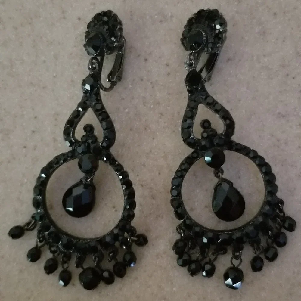 VINTAGE STATEMENT JOSE & MARIA BARRERA BLACK CRYSTAL DANGLE CHANDELIER EARRINGS - Picture 1 of 12